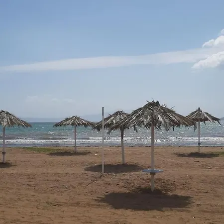 Flisvos Πανσιόν