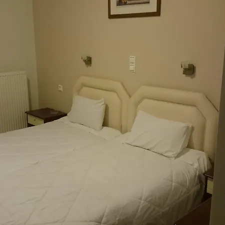 Πανσιόν Flisvos 4*