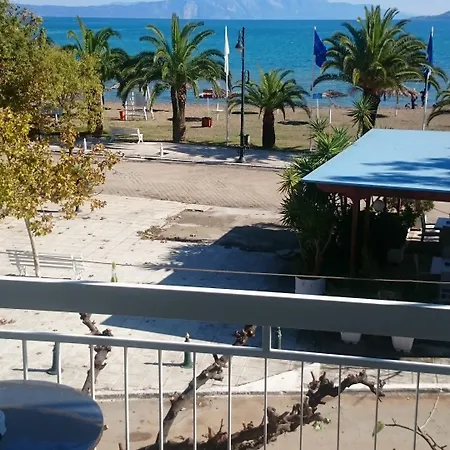 Πανσιόν Flisvos 4*