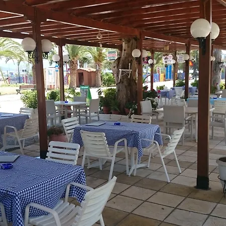 Πανσιόν Flisvos