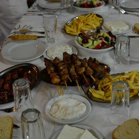 Πανσιόν Flisvos