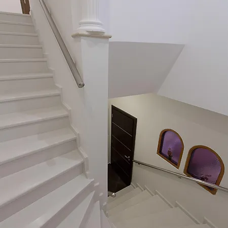 Flisvos Πανσιόν