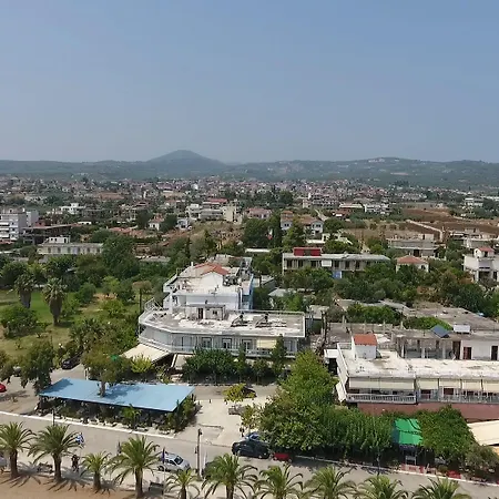 Πανσιόν Flisvos