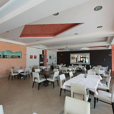Flisvos Guest house 2*